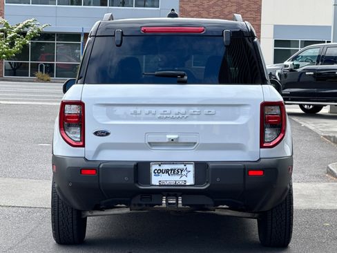 Used 2025 Ford Bronco Sport Badlands AWD/4WD image 5