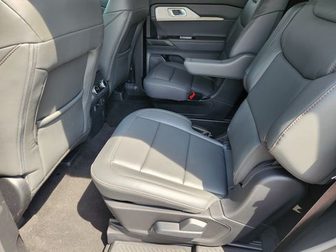 New 2026 Ford Explorer Active w/ Active Comfort Package RWD image 20
