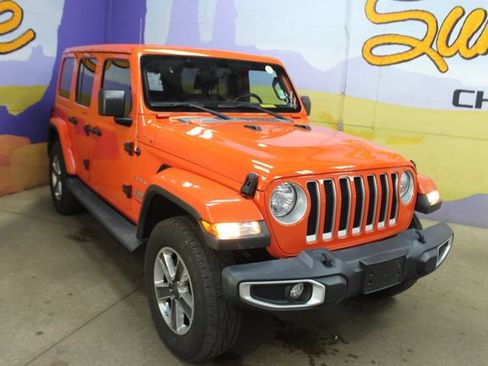 Used 2019 Jeep Wrangler Unlimited Sahara w/ Uconnect 4C Nav & Sound Group AWD/4WD image 2
