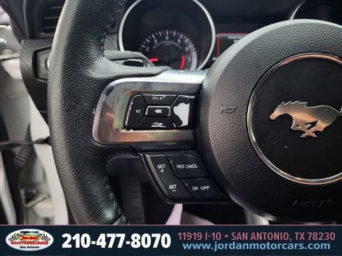 Used 2020 Ford Mustang Coupe RWD image 26