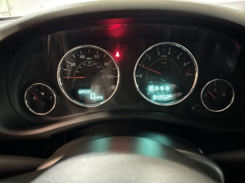 Used 2018 Jeep Wrangler Sport AWD/4WD image 12