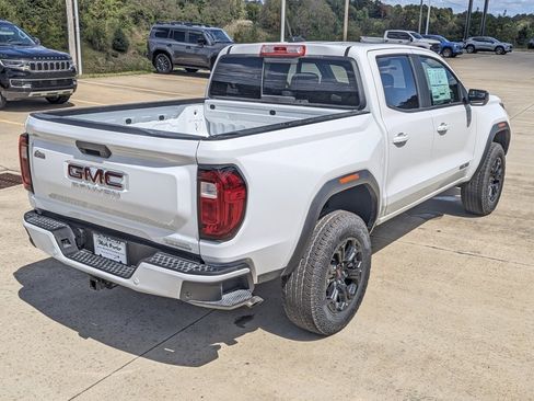 New 2025 GMC Canyon Elevation image 7