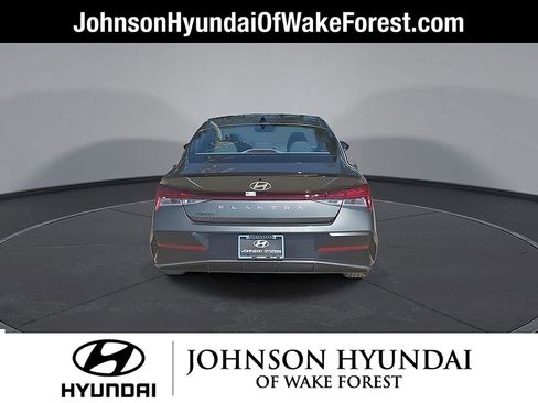New 2026 Hyundai Elantra SEL Sport Premium FWD image 17