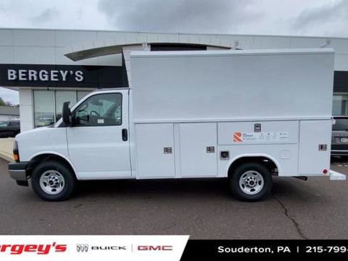 New 2025 GMC Savana 3500 Work Van w/ Power Convenience Package image 5