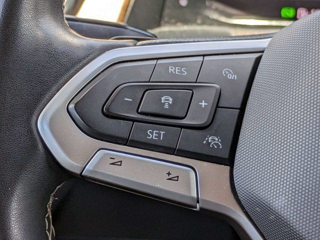 Used 2024 Volkswagen Atlas SE FWD image 25