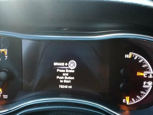 Used 2018 Jeep Grand Cherokee Limited image 15