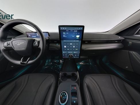 Used 2024 Ford Mustang Mach-E Premium image 23