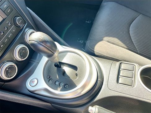 Used 2017 Nissan 370Z Coupe image 16