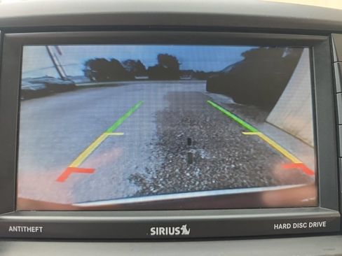 Used 2014 Chrysler Town & Country Touring-L w/ Driver Convenience Group FWD image 3