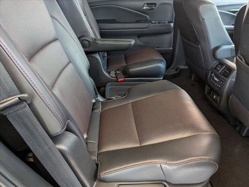 Used 2020 Honda Pilot Black Edition image 22