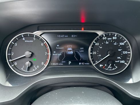 Used 2023 Nissan Rogue SV AWD/4WD image 13