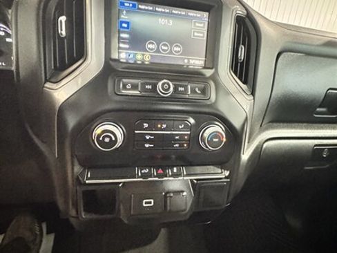 Used 2019 Chevrolet Silverado 1500 Custom w/ Custom Value Package AWD/4WD image 13