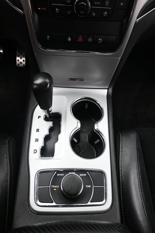 Used 2012 Jeep Grand Cherokee SRT8 w/ Luxury Group II AWD/4WD image 20