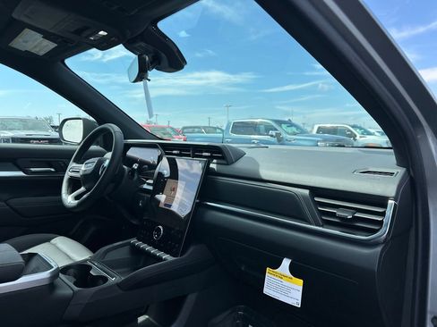 New 2026 GMC Terrain Elevation w/ Elevation Premium Package AWD/4WD image 38