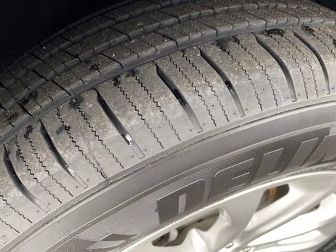 Used 2019 Chevrolet Equinox LT image 21