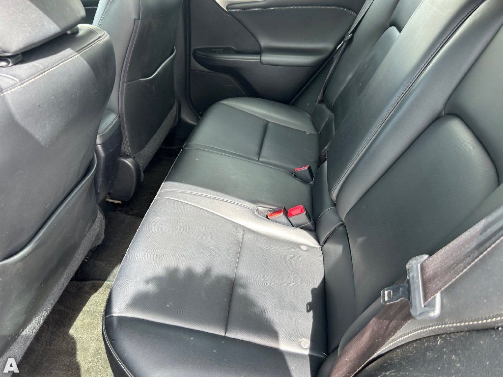 Used 2015 Lexus CT 200h FWD image 16