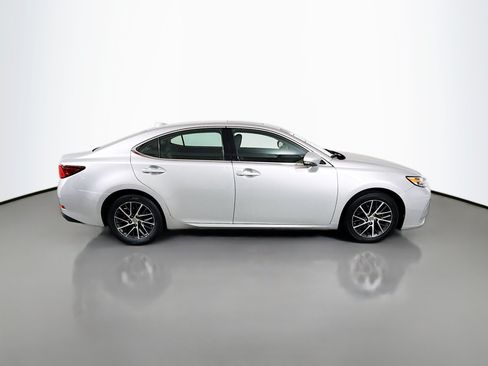 Used 2017 Lexus ES 350 w/ Premium Package FWD image 8