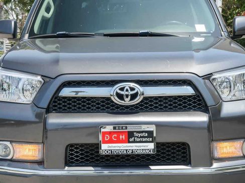 Used 2011 Toyota 4Runner SR5 w/ Convenience Pkg RWD image 5