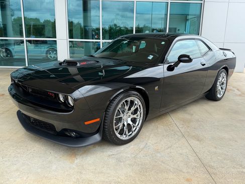Used 2023 Dodge Challenger R/T Scat Pack w/ Plus Package RWD image 2