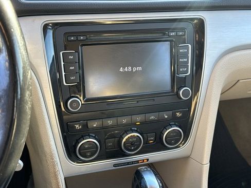 Used 2012 Volkswagen Passat TDI SE image 25