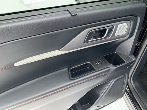 Used 2025 Ford Explorer ST image 22