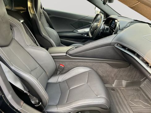 Used 2024 Chevrolet Corvette Stingray Coupe w/ Body-Color Dual Roof Package RWD image 27