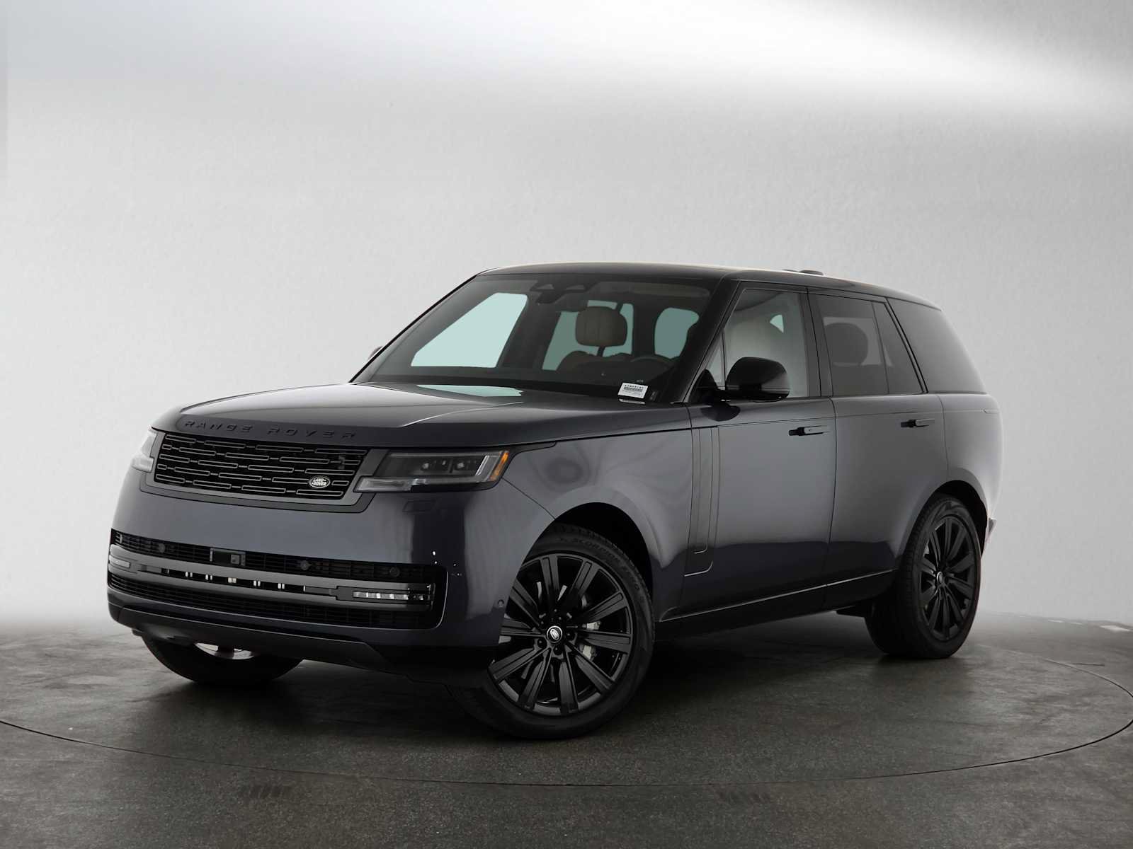 Used 2025 Land Rover Range Rover SE AWD/4WD image 1