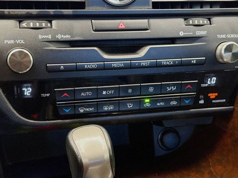 Used 2017 Lexus RX 350 FWD w/ Premium Package image 11