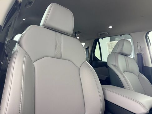 Certified 2025 Honda Pilot EX-L image 18