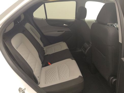 Used 2020 Chevrolet Equinox LS w/ LS Convenience Package FWD image 19