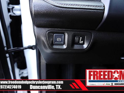 Used 2023 GMC Acadia SLT FWD image 26