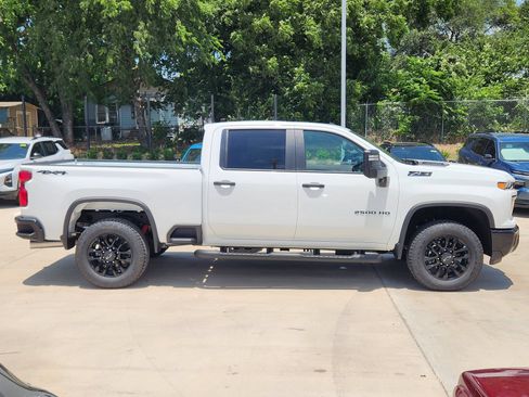 New 2026 Chevrolet Silverado 2500 Custom w/ Custom Value Package AWD/4WD image 7