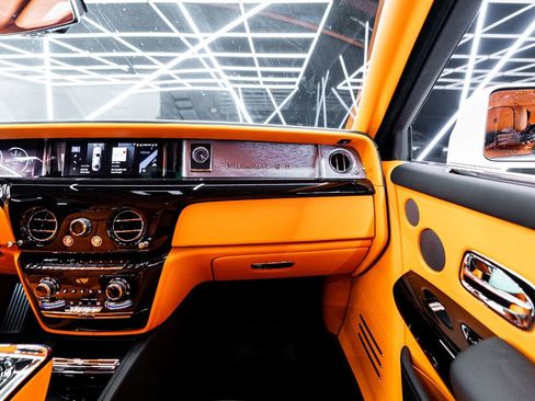 Used 2026 Rolls-Royce Phantom Sedan image 52