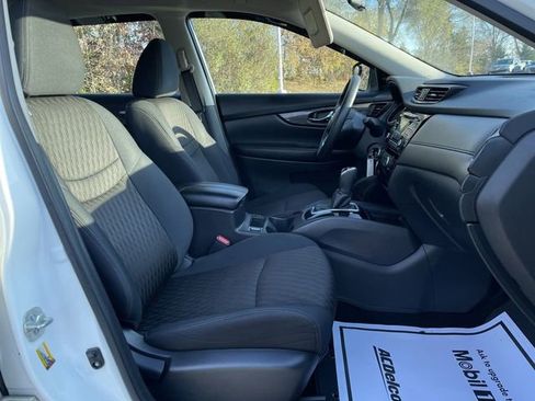 Used 2017 Nissan Rogue S image 26