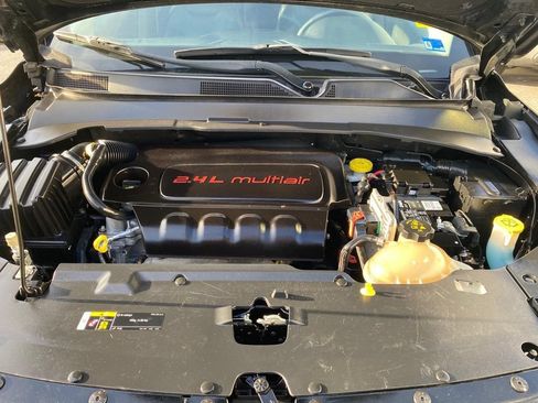 Used 2018 Jeep Compass Limited w/ Navigation Group AWD/4WD image 8