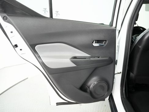 Used 2023 Nissan Kicks SR image 34