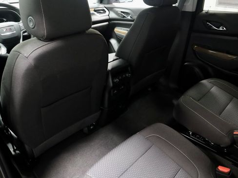 Used 2023 GMC Acadia SLE w/ Driver Convenience Package image 21