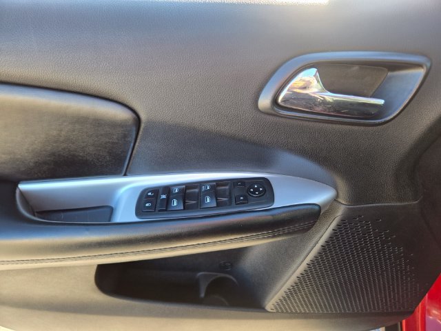 Used 2020 Dodge Journey SE w/ SE Popular Equipment Group FWD image 25