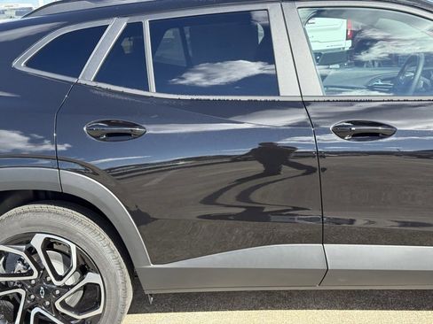 New 2026 Chevrolet Trax RS image 9