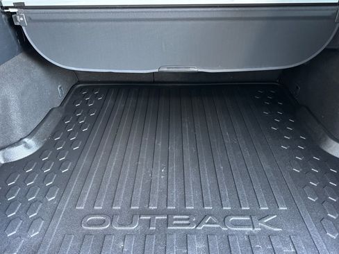 Used 2020 Subaru Outback Premium image 32