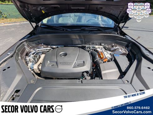 Certified 2024 Volvo XC90 T8 Ultimate image 25