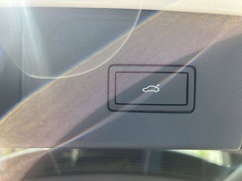 New 2026 Volkswagen Atlas Peak Edition image 11