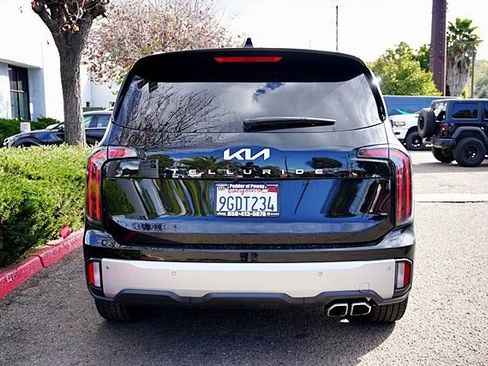 Used 2023 Kia Telluride EX w/ EX Captain's Chair Package image 9