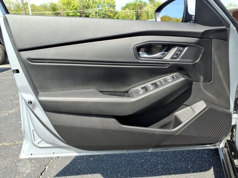 Used 2025 Honda Accord EX-L image 17