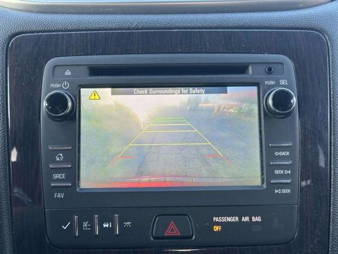 Used 2017 Chevrolet Traverse LT w/ Style and Technology Package AWD/4WD image 28
