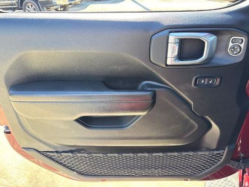 Used 2021 Jeep Wrangler Sport image 15