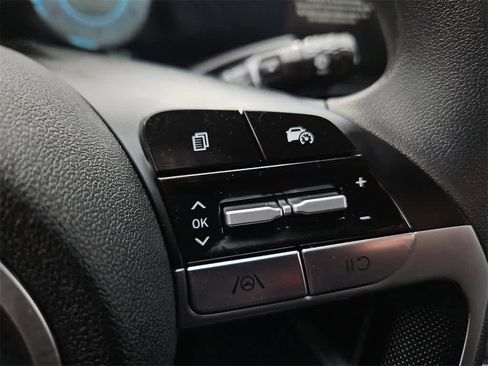 Used 2024 Hyundai Elantra SEL image 20