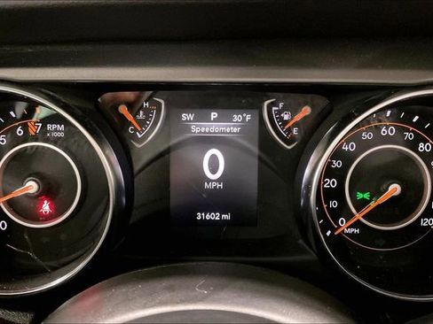 Used 2021 Jeep Gladiator Willys image 21