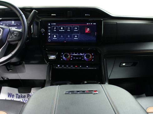 Used 2026 GMC Sierra 2500 AT4 AWD/4WD image 18