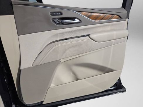 Used 2023 Cadillac Escalade ESV Sport Platinum w/ LPO, Floor Liner Package AWD/4WD image 41